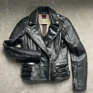 ジャケット Burberry Short black leather jacket with studs Burberry Short black leather jacket with studs – Visamoda